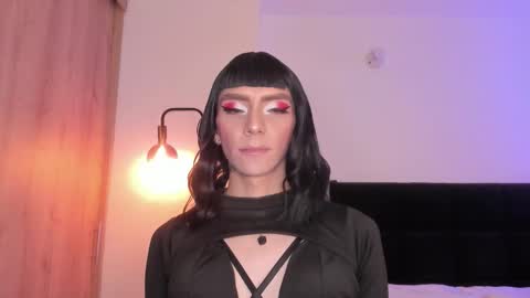 Snapshot of cameron_lyra chatting on 12/17/25, 08:59 Cameron online show from 12/17/25, 08:59