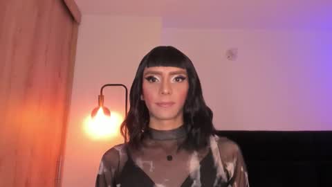 Snapshot of cameron_lyra chatting on 12/18/25, 06:47 Cameron online show from 12/18/25, 06:47