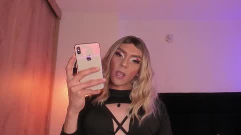 Snapshot of cameron_lyra chatting on 01/12/26, 01:44 Cameron online show from 01/12/26, 01:44