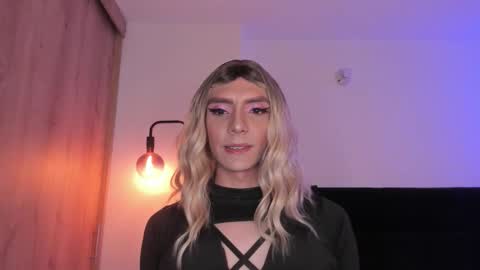 Snapshot of cameron_lyra chatting on 02/09/26, 11:20 Cameron online show from 02/09/26, 11:20