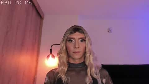 Snapshot of cameron_lyra chatting on 02/13/26, 11:23 Cameron online show from 02/13/26, 11:23