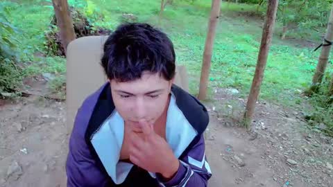 Snapshot of cameron_re chatting on 05/12/26, 06:27 cameron_re online show from 05/12/26, 06:27