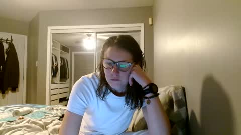 Snapshot of camforfunmoment chatting on 11/04/25, 12:54 camforfunmoment online show from 11/04/25, 12:54