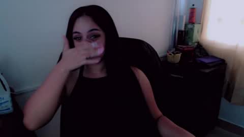 Snapshot of cami_bunnygirlx chatting on 12/17/24, 10:22 CAMI online show from 12/17/24, 10:22
