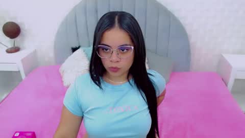Snapshot of cami_bunnygirlx chatting on 03/10/25, 10:02 CAMI online show from 03/10/25, 10:02