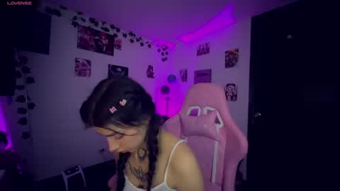 Snapshot of cami_mila99 chatting on 06/19/26, 09:24 CAMI online show from 06/19/26, 09:24