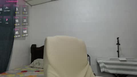 Snapshot of cami_valbuena chatting on 02/03/26, 02:53 Camila Valbuena online show from 02/03/26, 02:53