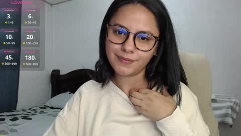 Snapshot of cami_valbuena chatting on 02/26/26, 01:15 Camila Valbuena online show from 02/26/26, 01:15