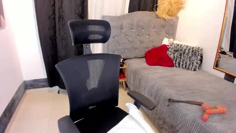 Snapshot of camicute_ chatting on 02/26/26, 11:59 online show from 02/26/26, 11:59