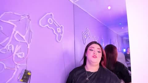 Camila Osorio online show from 11/17/25, 05:08