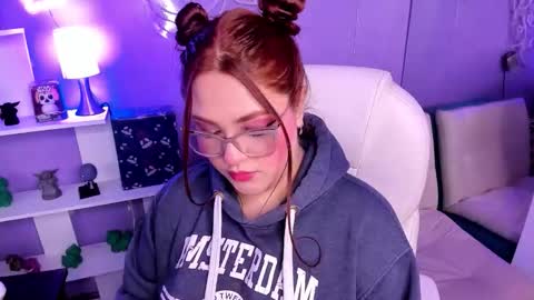 Camila Osorio online show from 12/18/25, 08:04