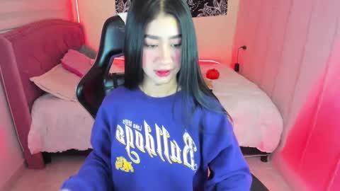 camila online show from 10/17/25, 06:21