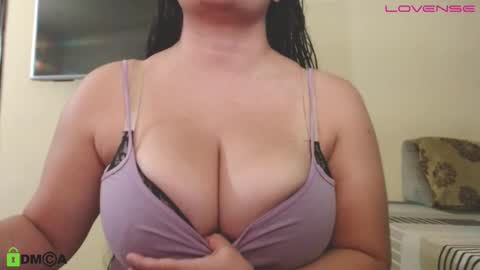 Snapshot of camiilahotxxx chatting on 02/13/26, 03:19 Camila online show from 02/13/26, 03:19