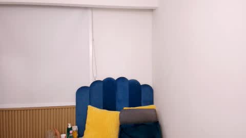 Snapshot of camiinieves chatting on 12/23/25, 01:03 Camila online show from 12/23/25, 01:03