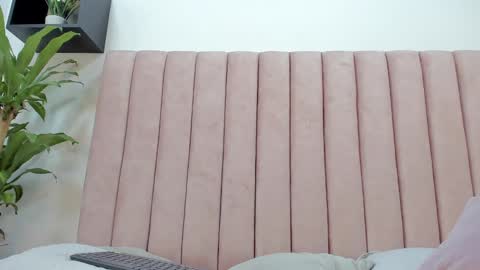 Camila online show from 02/06/25, 09:11