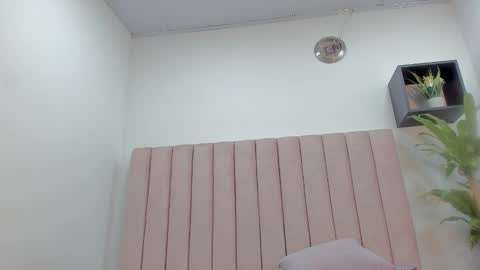 Camila online show from 02/14/25, 10:38