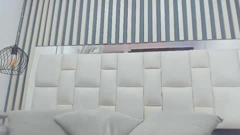 Camila online show from 10/10/25, 03:49