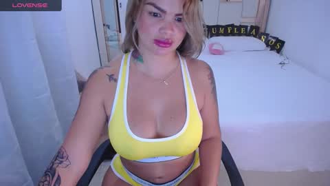 Snapshot of camila__palmer chatting on 01/26/25, 12:22 online show from 01/26/25, 12:22