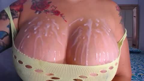 Snapshot of camila__palmer chatting on 01/16/26, 02:32 online show from 01/16/26, 02:32