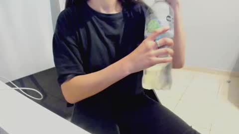 Snapshot of camila_berk chatting on 12/04/25, 04:00 Cami online show from 12/04/25, 04:00