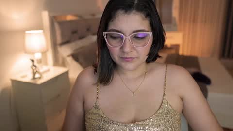 Snapshot of camila_buitrago chatting on 12/24/24, 01:49 Camila buitrago online show from 12/24/24, 01:49