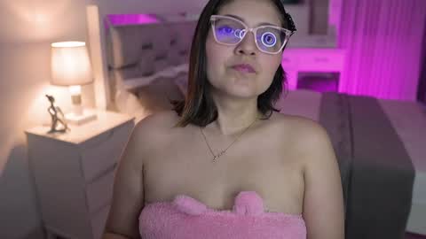 Snapshot of camila_buitrago chatting on 01/21/25, 12:57 Camila buitrago online show from 01/21/25, 12:57