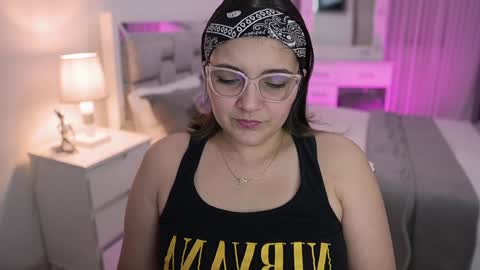 Snapshot of camila_buitrago chatting on 01/25/25, 12:59 Camila buitrago online show from 01/25/25, 12:59