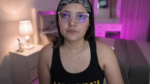 Snapshot of camila_buitrago chatting on 01/25/25, 04:02 Camila buitrago online show from 01/25/25, 04:02