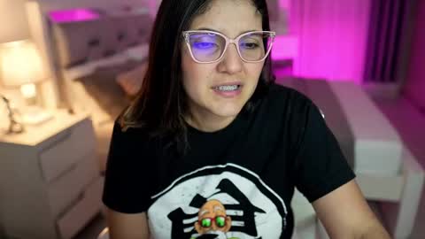 Snapshot of camila_buitrago chatting on 02/11/25, 12:59 Camila buitrago online show from 02/11/25, 12:59