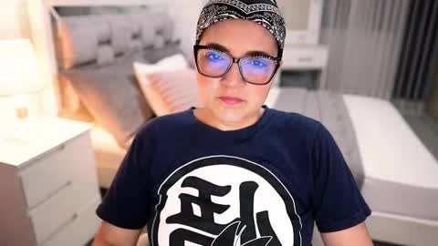 Snapshot of camila_buitrago chatting on 10/12/25, 03:27 Camila buitrago online show from 10/12/25, 03:27