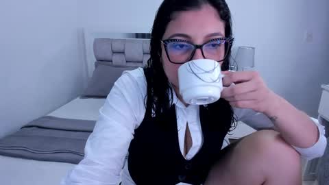 Camila buitrago online show from 04/30/26, 10:47