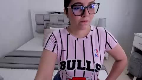Camila buitrago online show from 06/24/26, 11:37