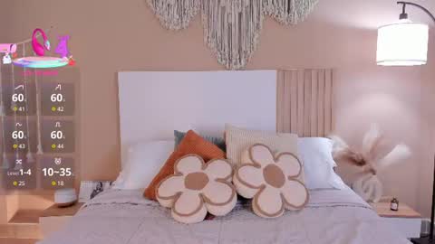 camila_bustamante_ online show from 06/10/26, 01:32