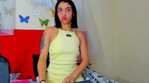 camila_collins7 online show from 10/11/25, 12:26