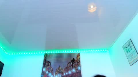  s online show from 01/21/25, 08:30