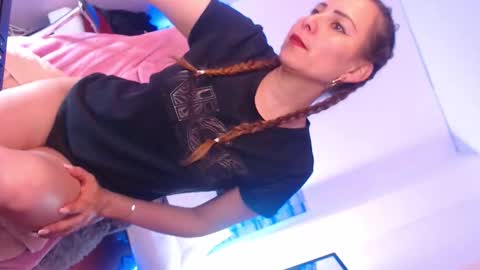 camila online show from 09/13/25, 12:27