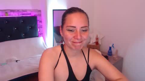 camila online show from 09/18/25, 04:20