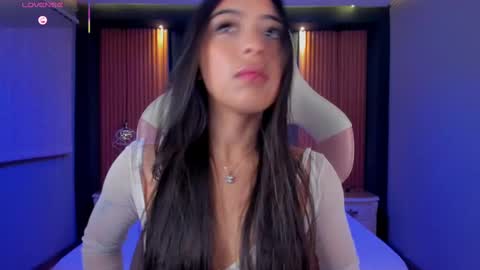 Camila online show from 09/17/25, 04:14