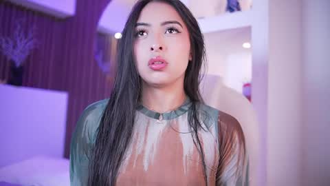 Snapshot of camila_dupont chatting on 04/06/26, 03:37 Camila online show from 04/06/26, 03:37