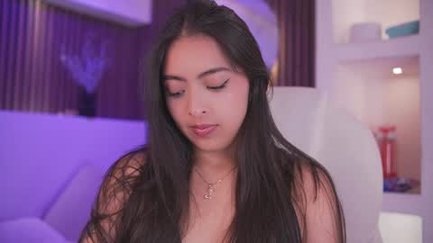 Snapshot of camila_dupont chatting on 04/22/26, 03:53 Camila online show from 04/22/26, 03:53