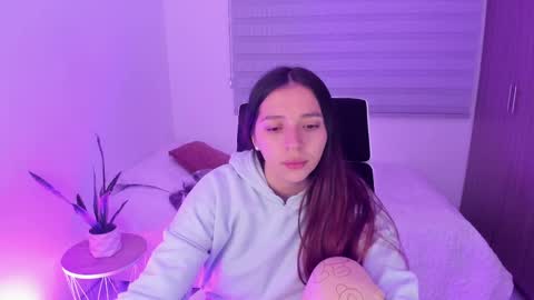  C A M I  online show from 11/18/25, 02:17