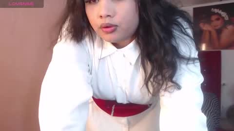 Snapshot of camila_fuenmayor chatting on 01/01/25, 05:33   online show from 01/01/25, 05:33