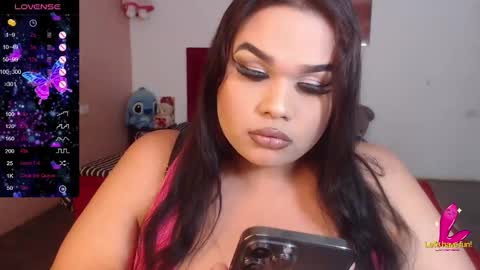 Snapshot of camila_fuenmayor chatting on 02/04/25, 03:00   online show from 02/04/25, 03:00