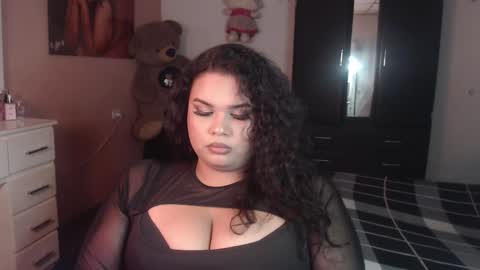 Snapshot of camila_fuenmayor chatting on 03/16/26, 08:29 online show from 03/16/26, 08:29