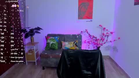 Snapshot of camila_harperr chatting on 04/30/26, 10:21 C A M I L A online show from 04/30/26, 10:21