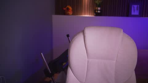 camila_martinez9 online show from 11/18/25, 11:36