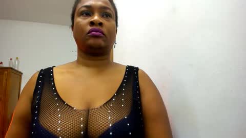 Camila online show from 10/24/25, 09:06