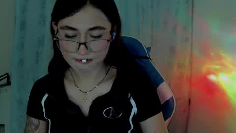 Camila online show from 12/18/25, 02:45