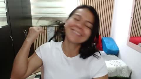 Camila Vargas online show from 05/26/26, 03:41