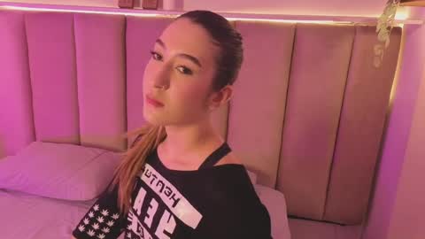 Camila online show from 04/16/26, 09:39